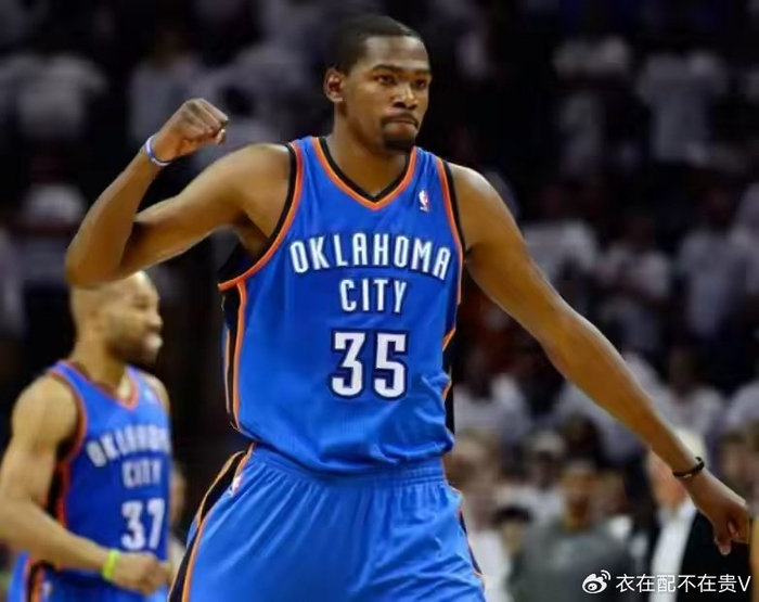 开云体育手机版下载入口 杜兰特迎来五赛季高光表现，日本队球迷沸腾！