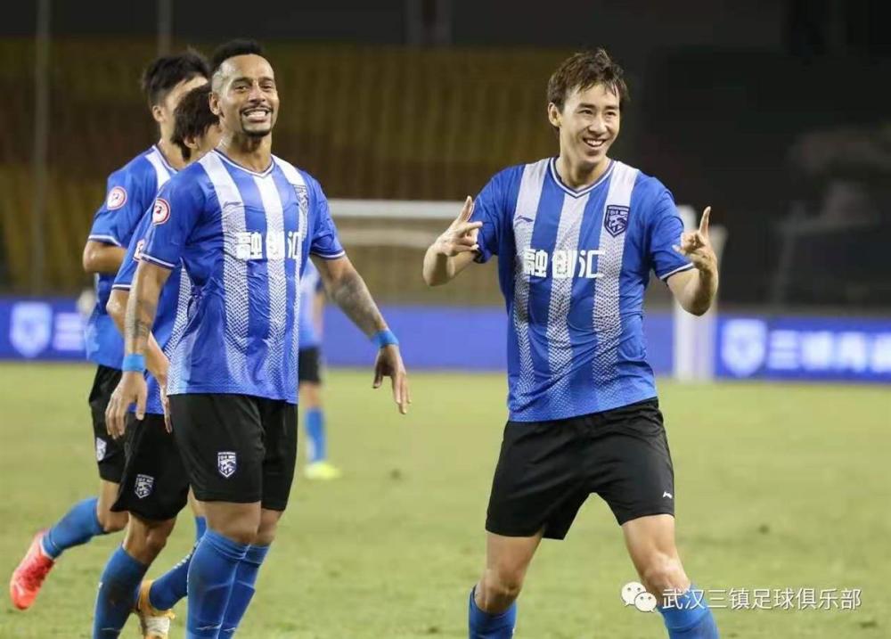 包含武汉三镇内部会议纪要流出:今夜内部沟通,欧超杯使命明确,控场能力受关注的词条 包含武汉三镇内部会议纪要流出:今夜内部沟通,欧超杯使命明确,控场能力受关注的词条