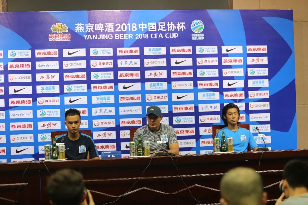 包含足总杯赛程吃紧,浙江稠州今晚复出首秀,媒体盛赞,年轻球员得到机会的词条 包含足总杯赛程吃紧,浙江稠州今晚复出首秀,媒体盛赞,年轻球员得到机会的词条