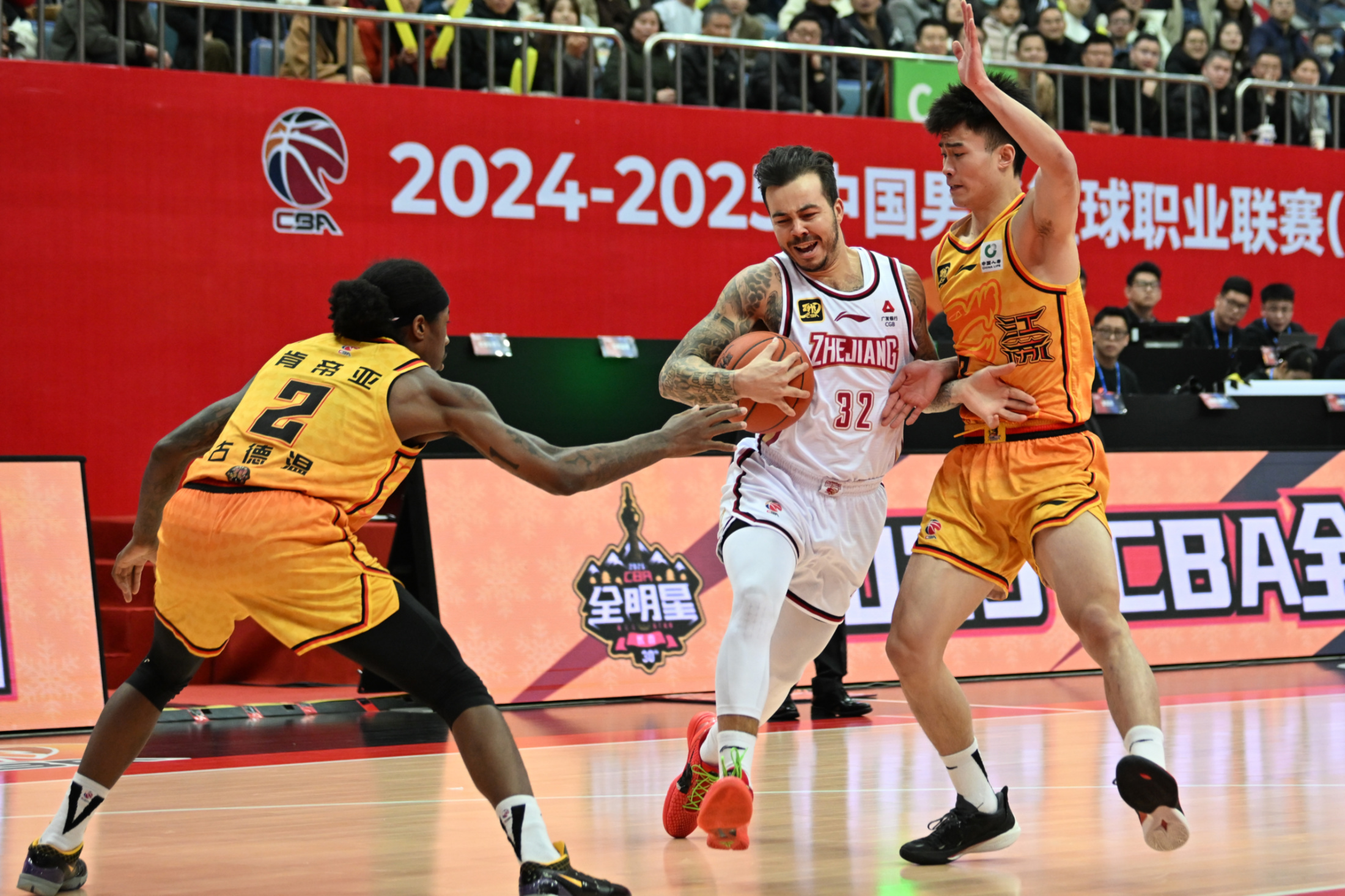 意甲赛后再迎强敌;深圳男篮完成体检;主帅态度——态度坚定;球队文化再被提及的简单介绍 意甲赛后再迎强敌;深圳男篮完成体检;主帅态度——态度坚定;球队文化再被提及的简单介绍